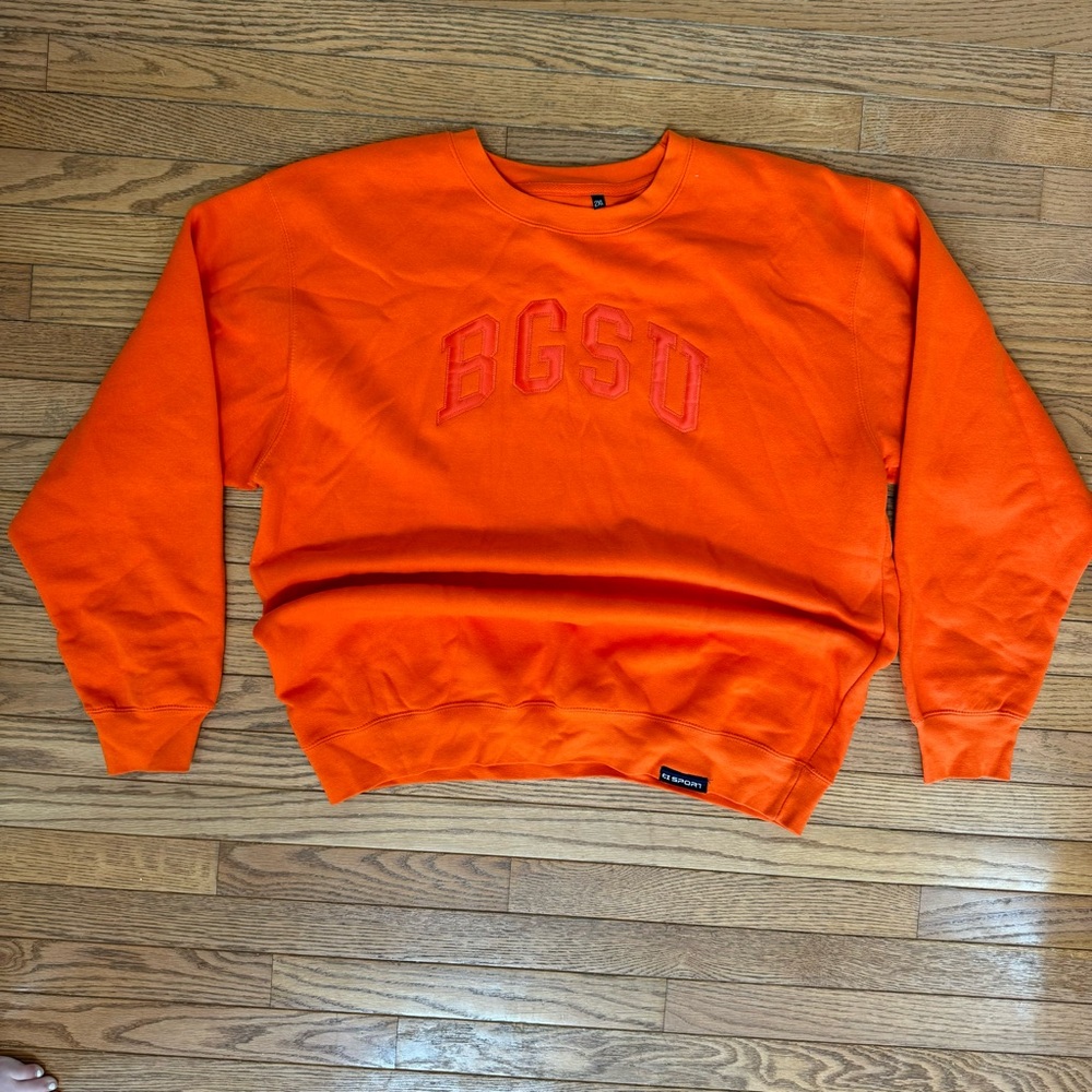 Vibrant Orange Crewneck Sweater with Ribbed Details